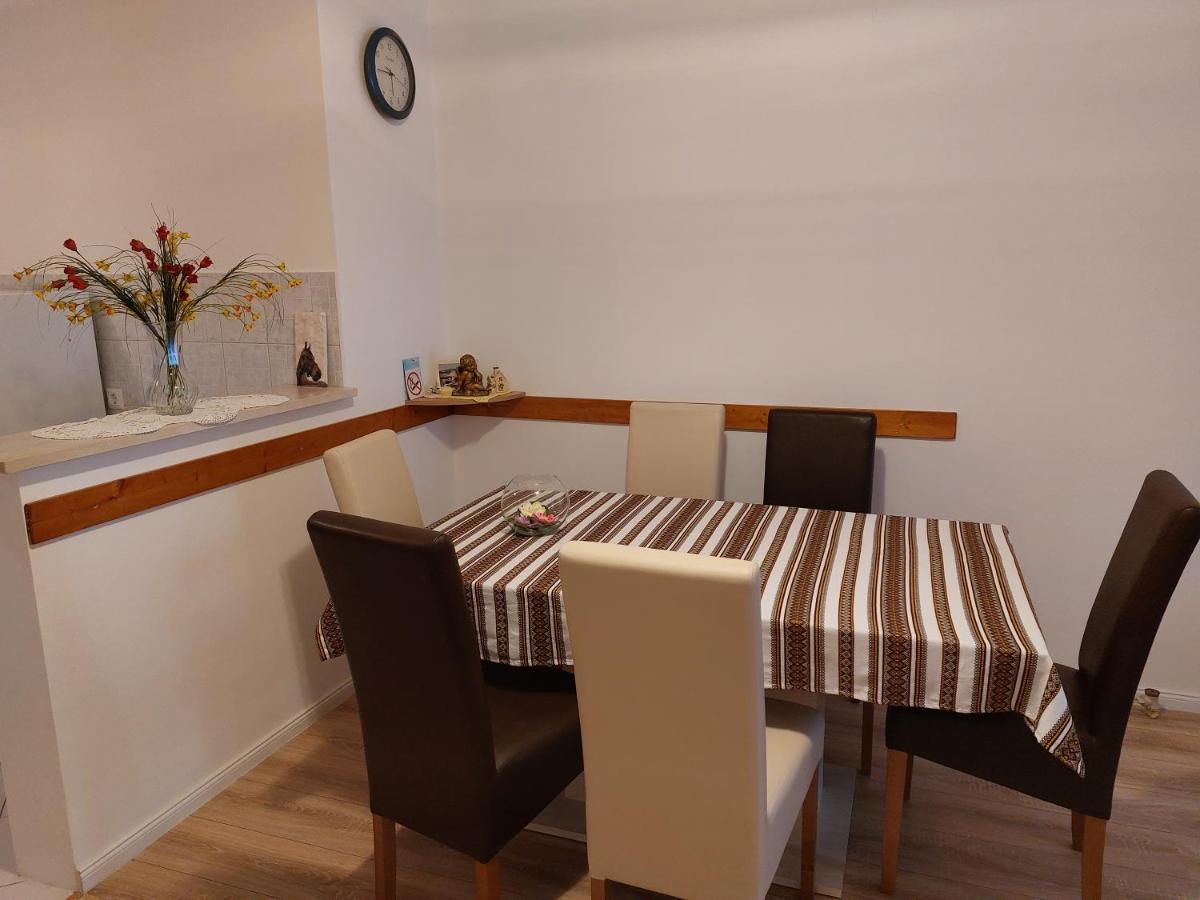 Apartment Ljubicic Podstrana Luaran gambar