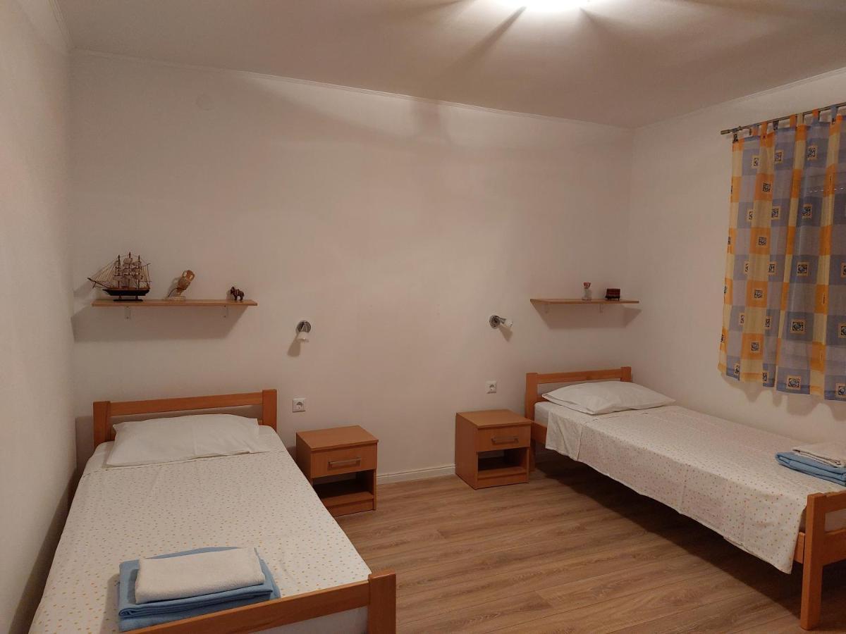 Apartment Ljubicic Podstrana Luaran gambar