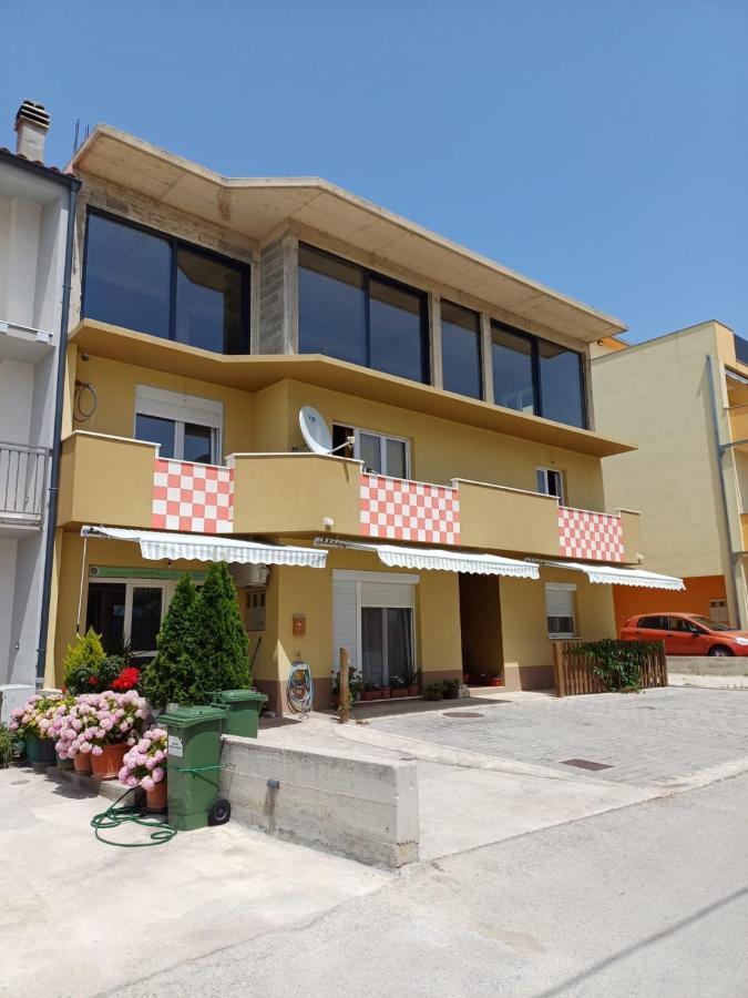 Apartment Ljubicic Podstrana Luaran gambar